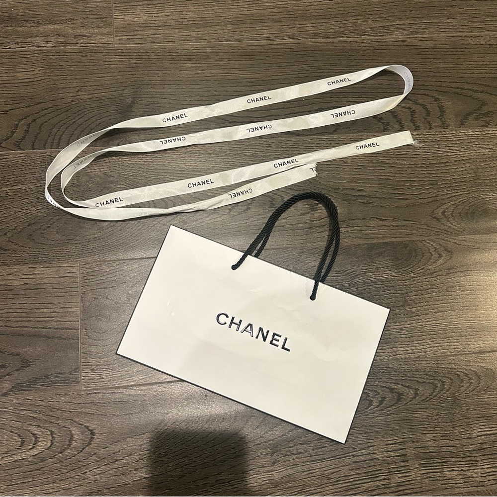 CHANEL Cosmetics Paper Shopping Bag - Picture 3 of 9